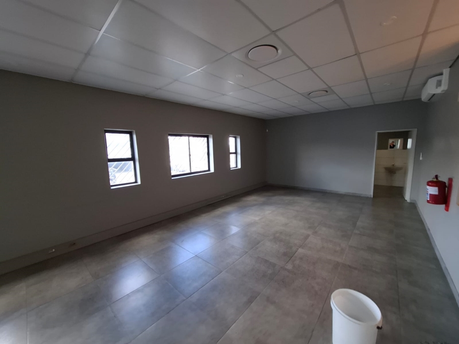 To Let commercial Property for Rent in Brackenfell Central Western Cape